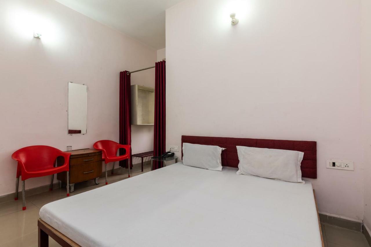 Spot On 48618 Vasundhara Gardens Hotel Bhopal Exterior foto